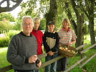 Trevliga mten lngs vr vandring